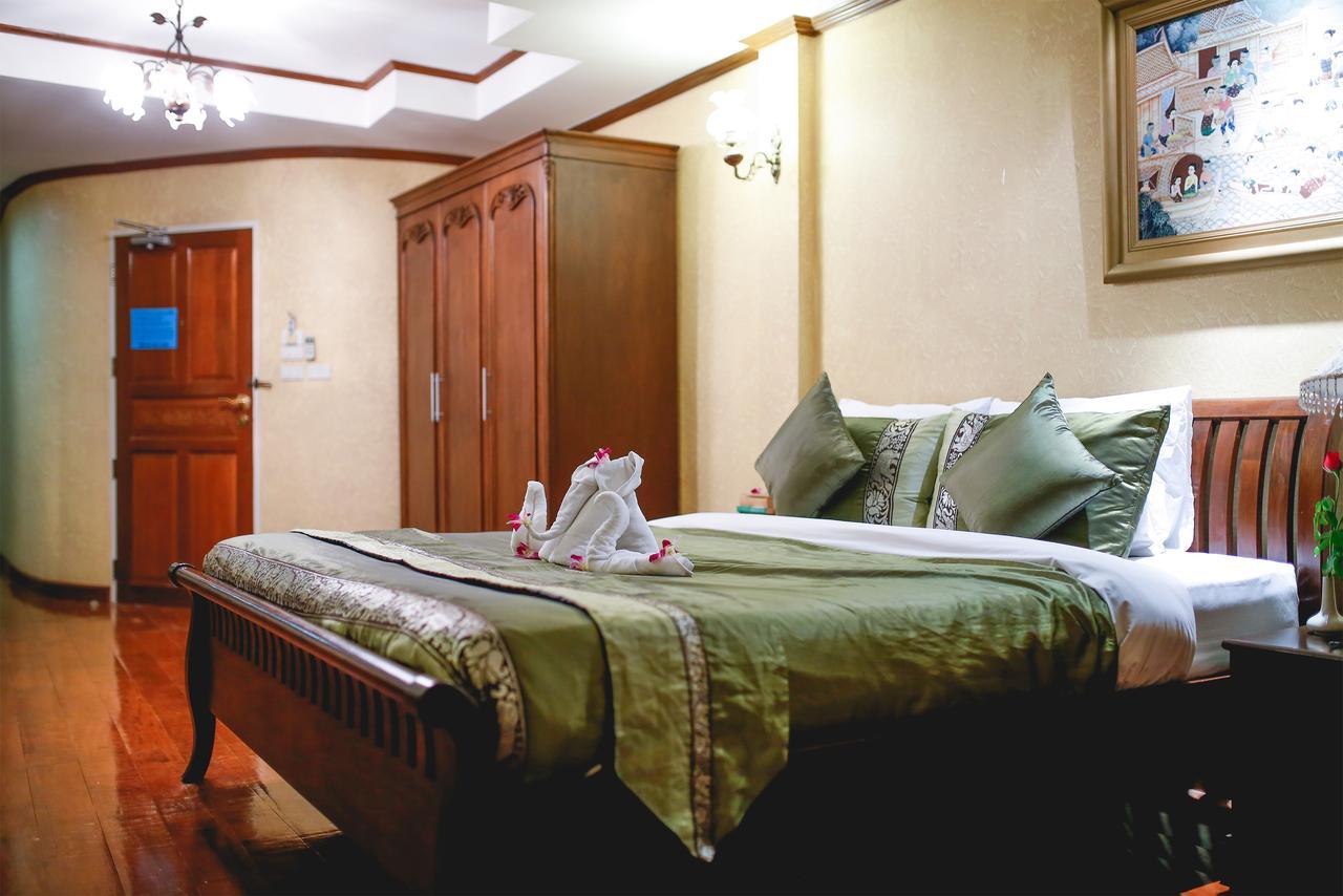 Hua Hin White Villa Hotel - Sha Certified Экстерьер фото